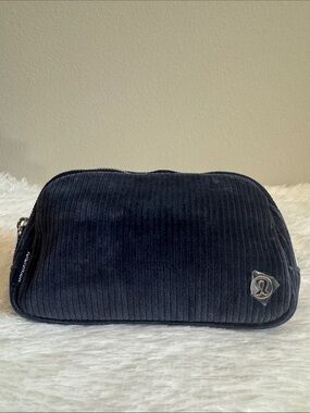 Lululemon Everywhere Belt Bag *Corduroy - True Navy